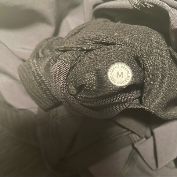 Lululemon black surge shorts 6” inseam - Picture 5 of 5